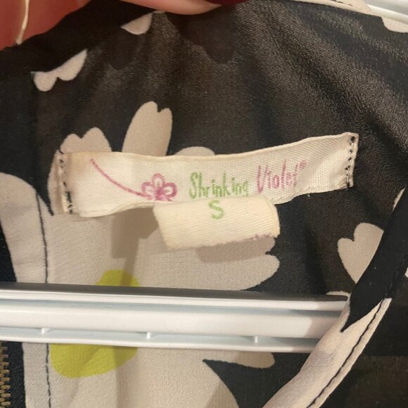 Semi-sheer Daisy Top - Picture 4 of 4